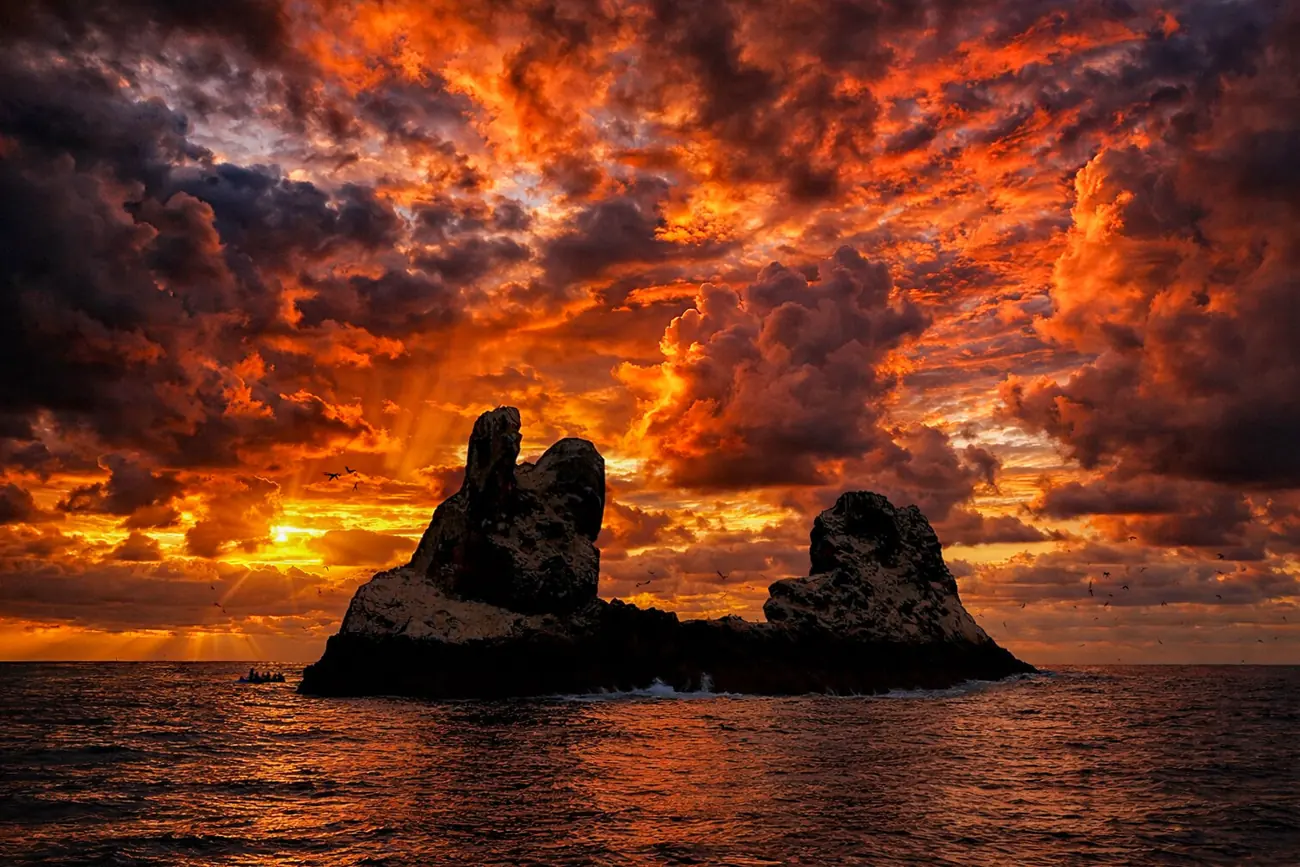 Roca Partida bei Sonnenuntergang